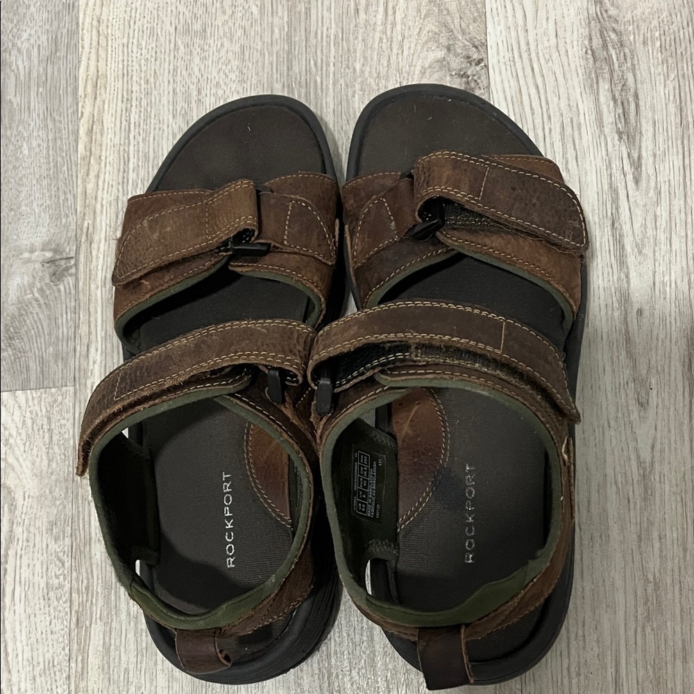 Rockport men’s size 8.5 sandals